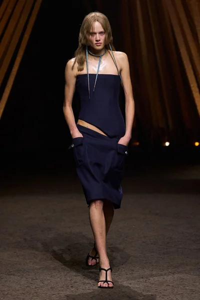 Look 1
